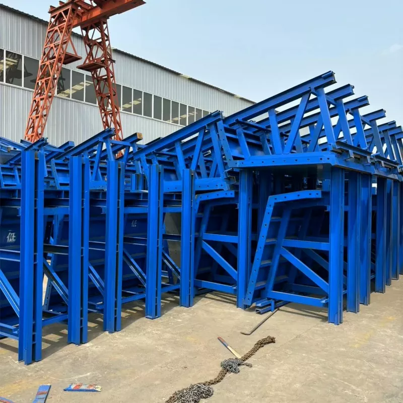 箱桁用鋼製型枠