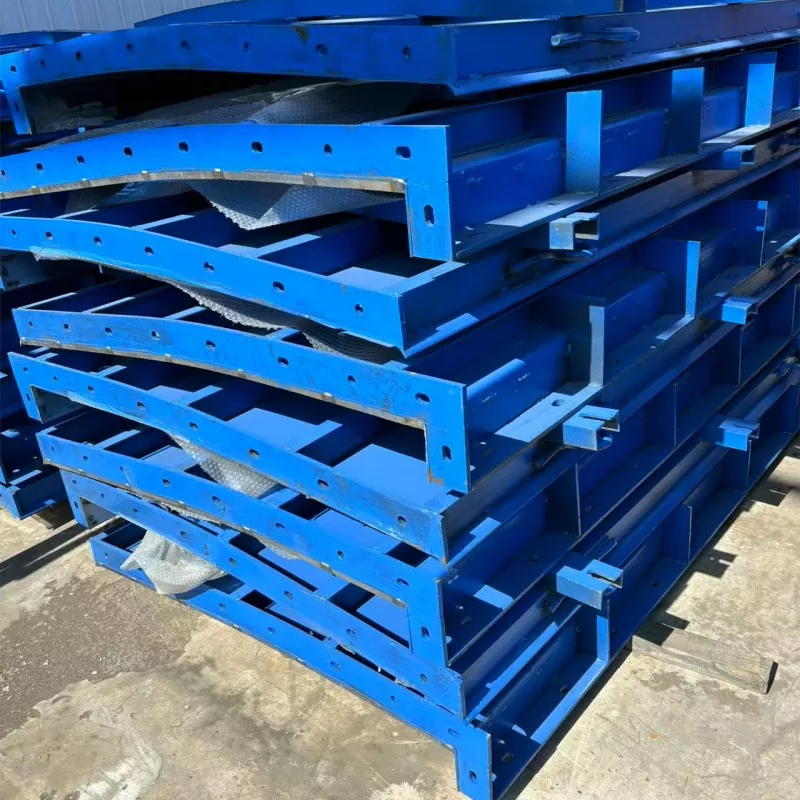 クラッシュバリア用鋼製型枠